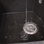 Як швидко прочистити раковину вдома без хімії