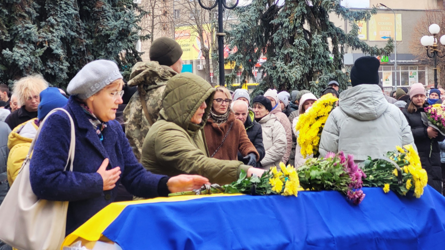 У день запланованого весілля вирушив на останнє бойове завдання: на Волині попрощались із Героєм Олегом Богдадюком