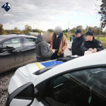 Заснув просто посеред дороги: на Волині притягнули до відповідальності п'яного водія