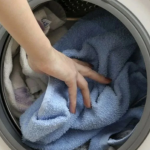 Як відбілити будь-які речі в домашніх умовах без білизни за один раз