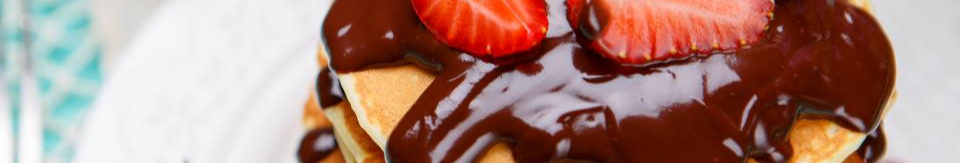 Пишні панкейки за 10 хвилин: простий рецепт ідеального сніданку