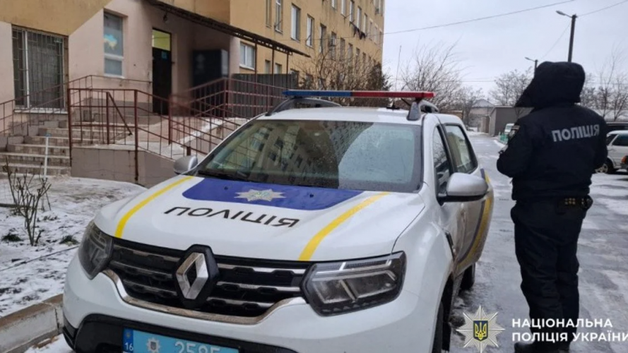 У Хмельницькому військовий з балкону квартири випустив майже сотню куль