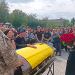 Біля Луцька попрощалися з молодим Героєм Владиславом Харитонюком