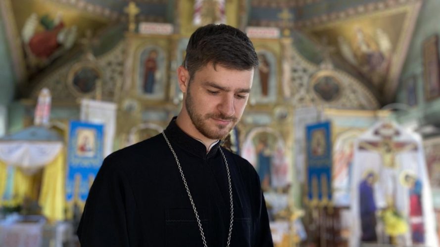 Додаток Моя Сповідь, священник Андрій Новосад