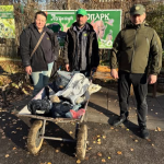 Від браконьєрів – звірям: мешканцям Луцького зоопарку передали 30 кг риби