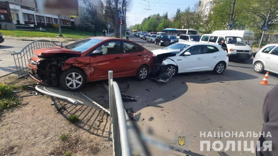 Ранкова ДТП у Луцьку: зіткнулися Renault та Hyundaі