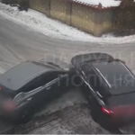 Під Луцьком дві автівки після зіткнення влетіли у паркан