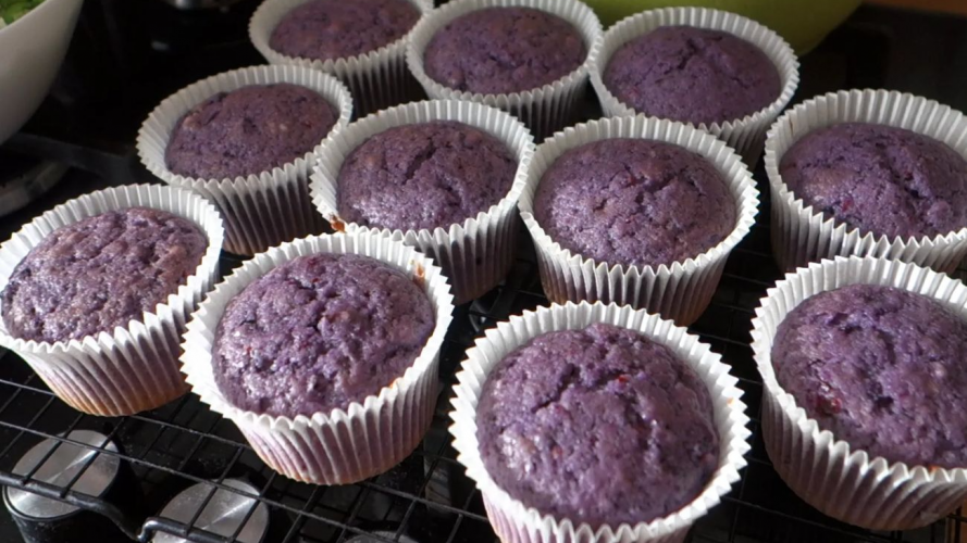 Як швидко очистити від жиру силіконові форми для випікання