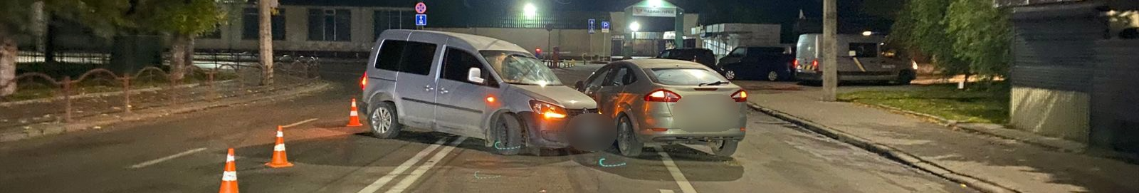 У Луцьку в ДТП постраждали 10-річна дівчинка та 17-річний хлопець: неповнолітні в лікарні
