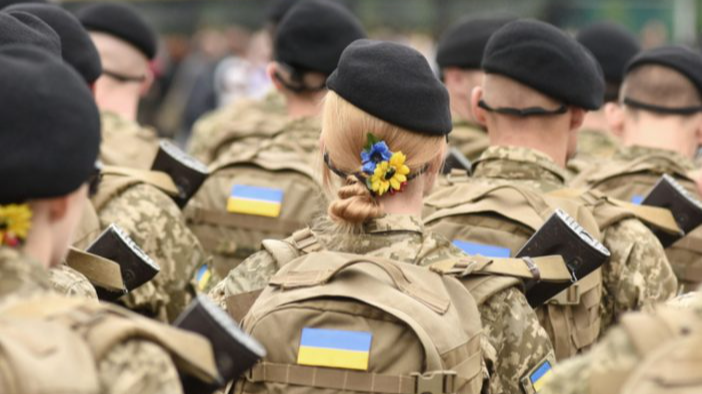 Хто з жінок зобов’язаний стати на військовий облік: список