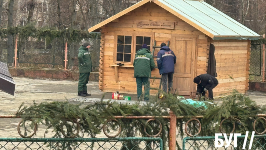 Свято наближається: у місті на Волині завершують облаштування «Різдвяного містечка»