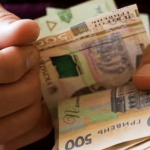 Чи вигідно пенсіонерам в Україні продовжувати працювати після 60 років?