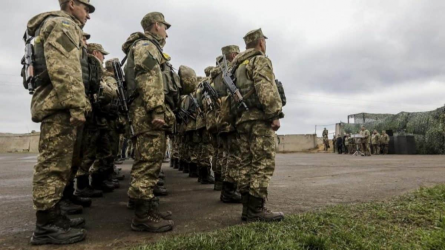 Посилення відповідальності військовослужбовців: Зеленський підписав закон