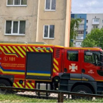 Пожежа в луцькій багатоповерхівці: пенсіонера врятували з вогню, чоловік у лікарні з опіками