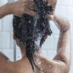 В які дні тижня не можна мити голову: запам'ятайте цей графік