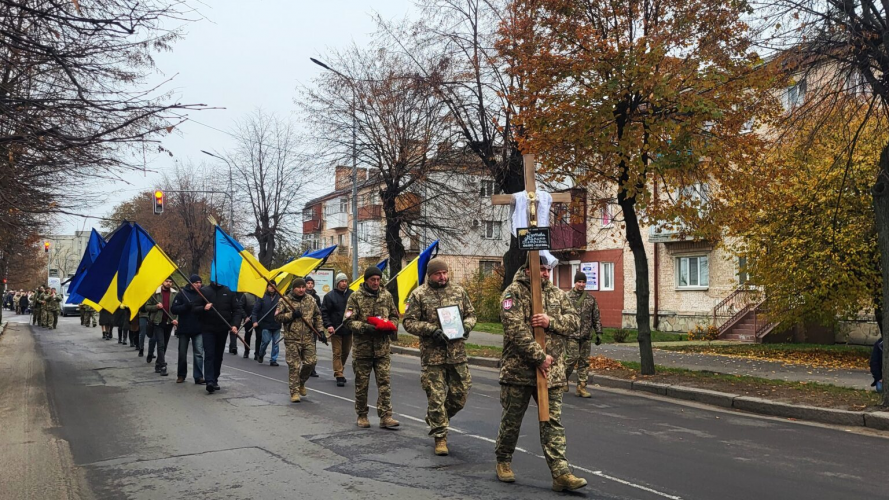 Поховали в переддень дня народження: на Волині попрощалися із Героїнею Мариною Ізотовою