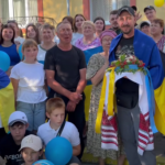 На Волині громада зустріла воїна Віталія Жука, який повернувся з російського полону. Відео