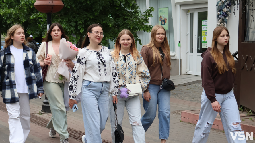 Луцьк у вишиванках. Фоторепортаж
