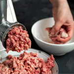 Фарш буде ідеальним: два інгредієнти, від яких краще відмовитись