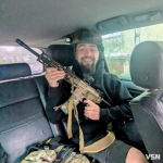 Не бачила сина мертвим і досі чекає: мама Героя з Волині виховує маленьку копію загиблого тата
