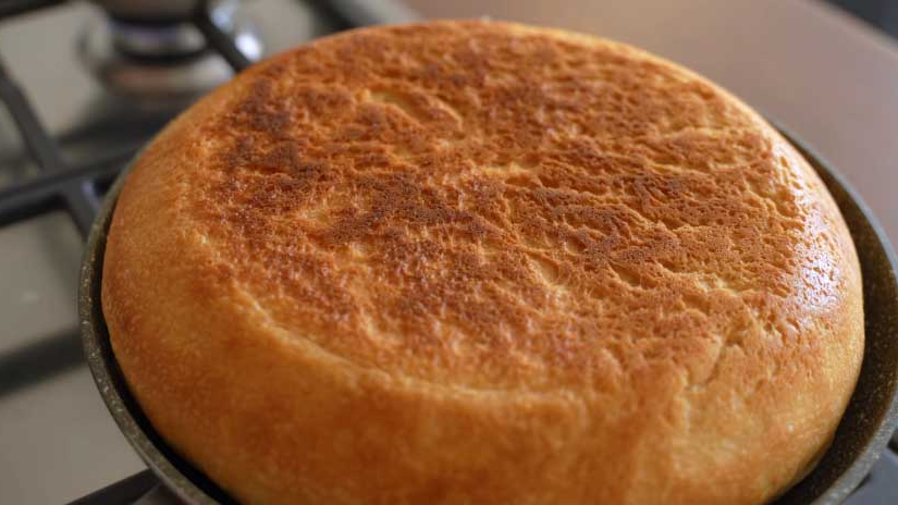 Рецепт домашнього хліба на сковороді без духовки та хлібопічки