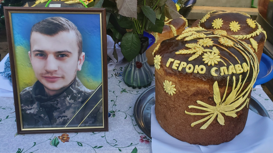 Помер від важких поранень: на Волині попрощалися з 24-річним Героєм