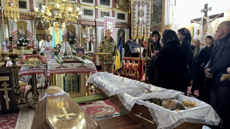 На Волині в останню земну дорогу провели Героя Олександра Сернюка