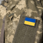 Мобілізували сина із вадами зору: на Волині судили пенсіонерку, яка кинула камінь в двері ТЦК та лаяла працівників установи