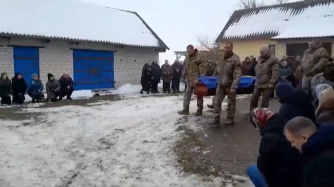 Більше року вважався зниклим безвісти: на Волині попрощалися з Героєм Миколою Слісарем