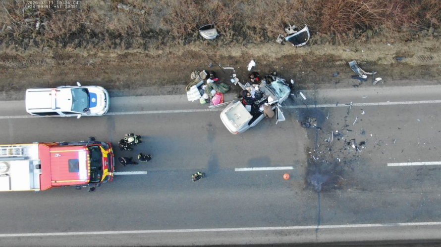 Травмувалися двоє чоловіків: деталі автотрощі на Волині за участю вантажівки і легковика