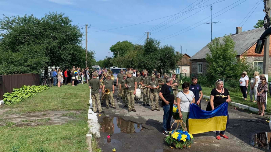 Загинув у смертельній ДТП на Донеччині: на Волині попрощалися з Героєм Ігорем Тарасюком