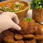 Як приготувати ситні пісні котлети: простий рецепт від шефа