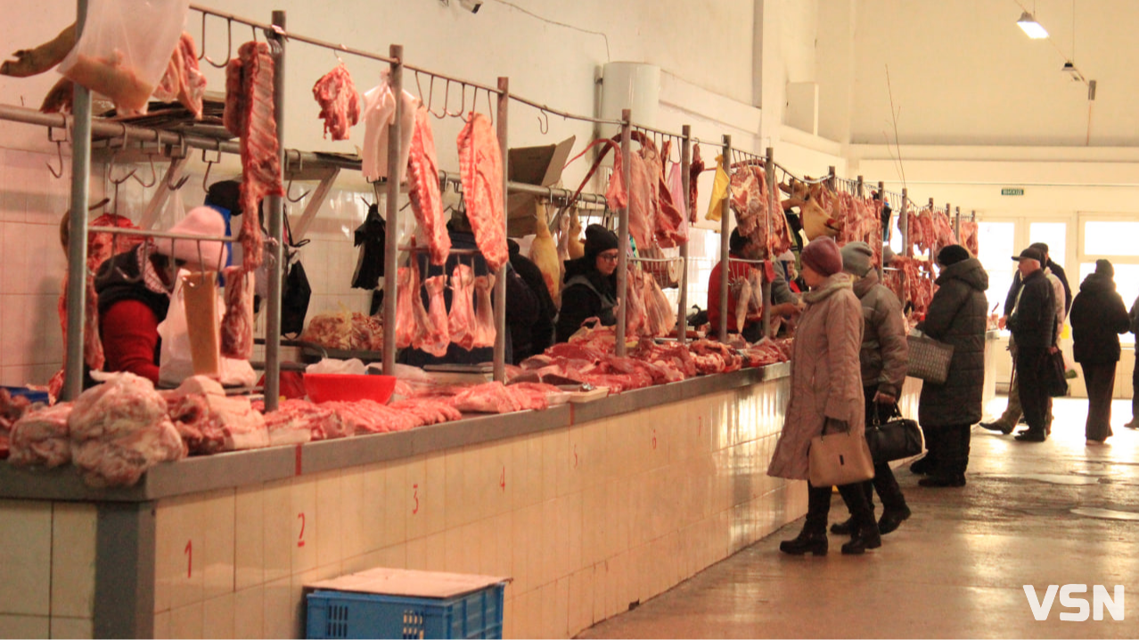 Ціни на м’ясо та сало у Луцьку на ринку: чи зросла вартість перед святами?