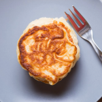 Пухкі оладки на воді  – бюджетний рецепт, який завжди вдається