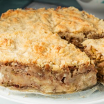 Найпростіший яблучний пиріг без тіста: рецепт, який завжди вдається