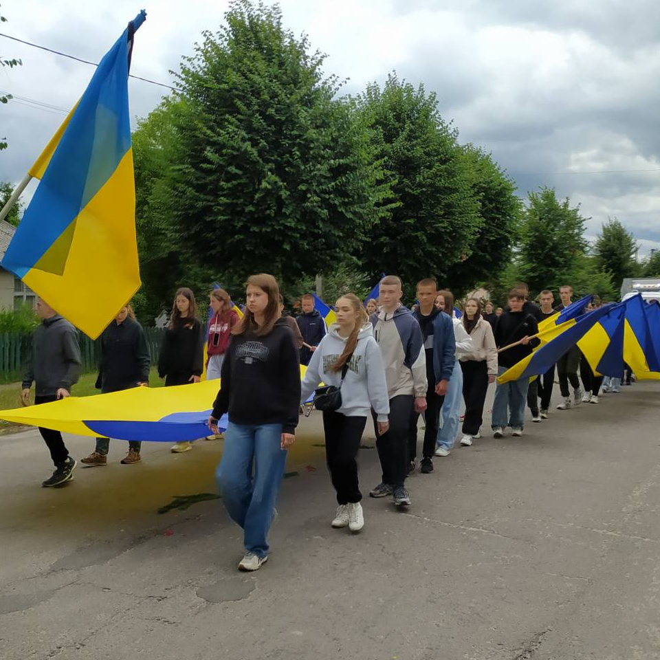 Ворожий дрон обірвав життя Героя: на Волині прощались з полеглим воїном Олегом Беценком